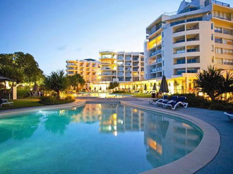 Marcoola Surf Air Hotel Room 2515 - Pubs and Clubs 2