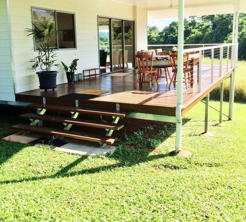 Mission Beach Rural Escape - Pubs and Clubs 3