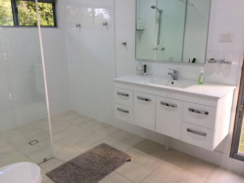 Mission Beach Rural Escape - Pubs and Clubs 1