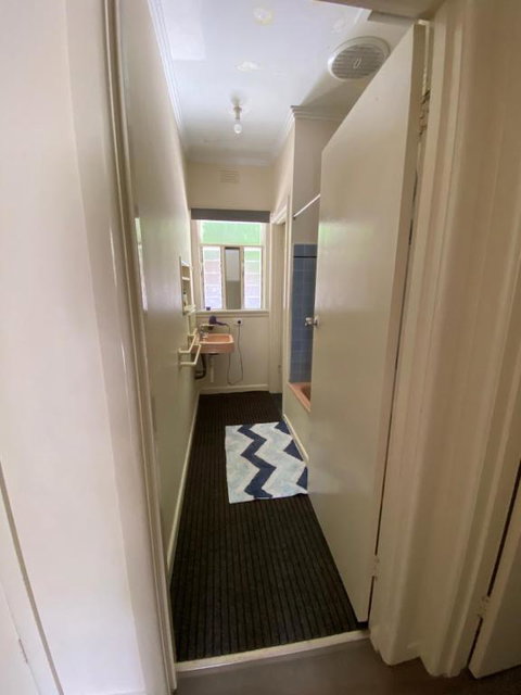 Mitcham Station Home Stay - Go Out 3