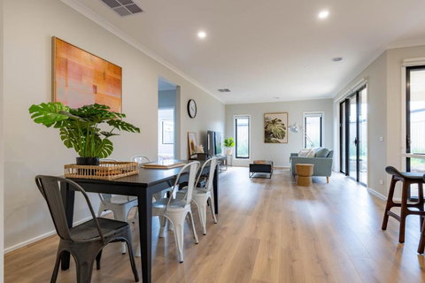 Modern 5bedrooms Clyde Home - Go Out 1