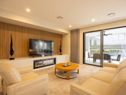 Modern 5BR With Pool Scenic Views And Private Cinema - Go Out 1