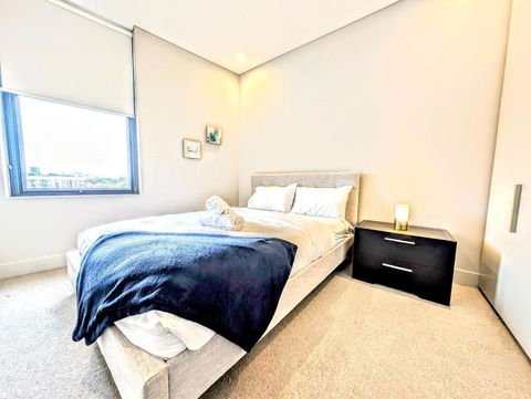 Modern Apartment Close To All Amenities! - Pubs and Clubs 2