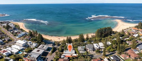 Modern Beach Mansion 2 Minutes From Water - Pubs and Clubs 3