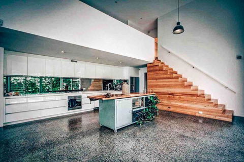 Modern House Close To CBD & Adelaide Oval - Pubs and Clubs 0