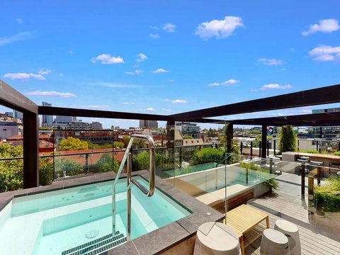Modern, Luxury Oasis - Go Out 3