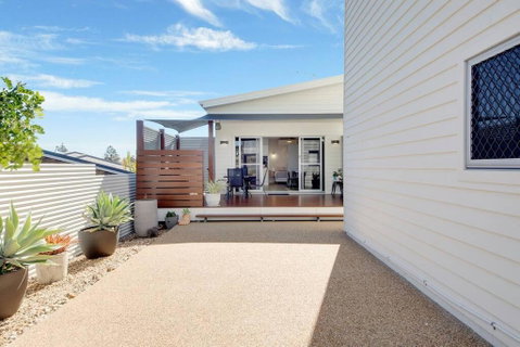 Modern Luxury Studio Apartment - Go Out 1