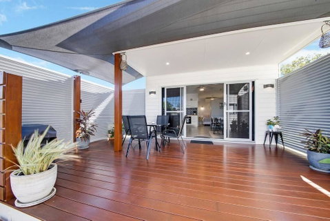 Modern Luxury Studio Apartment - Go Out 3