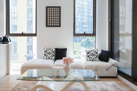 Modern Urban Retreat - Pubs and Clubs 2