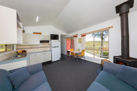 Moffat Falls Cottage Overlooking Waterfalls And Mountains - Pubs and Clubs 2