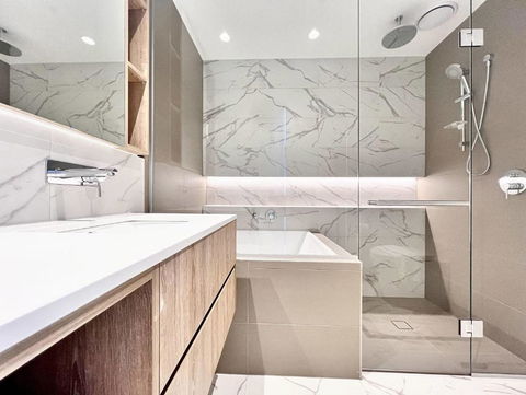 Molly Wonder WSP - Pubs and Clubs 3