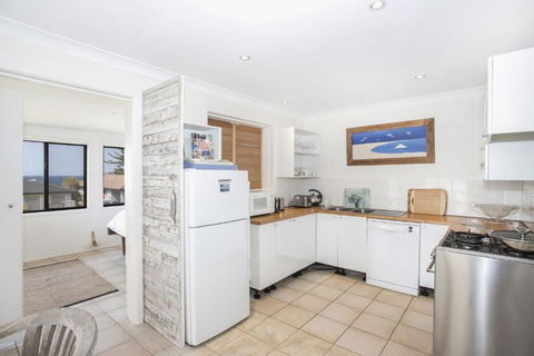 Mollymook At The Beach - Pubs and Clubs 3