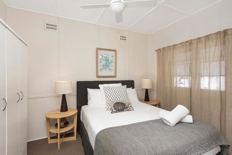 Mollymook Beach View - Pubs and Clubs 1