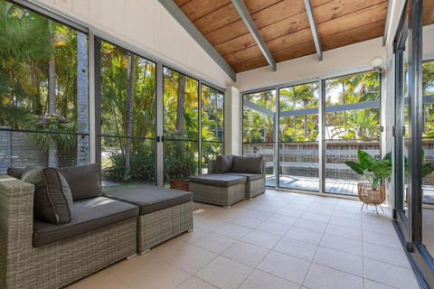 Montezuma - Pubs and Clubs 2