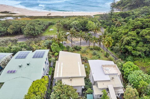 Mooloomba Two By Discover Stradbroke - Pubs and Clubs 2