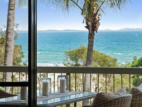 Mooloomba Two By Discover Stradbroke - Pubs and Clubs 1
