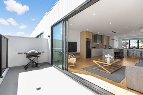 Mordialloc Beach Retreat 4 - Mordialloc - Go Out 3