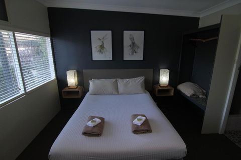 Motel Melrose - Pubs and Clubs 2