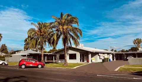 Motel Myall - Pubs and Clubs 0