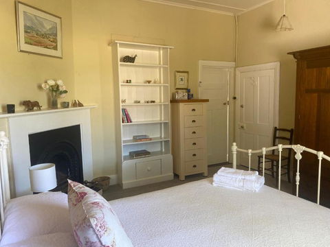 Mount Charles Homestead - Pubs and Clubs 2