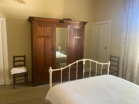 Mount Charles Homestead - Pubs and Clubs 3