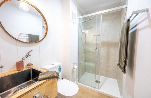 Mount Gnomon Farm - Pubs and Clubs 3