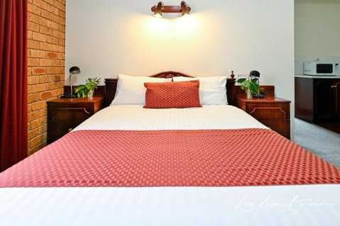 Narrandera Club Motor Inn - Go Out 2