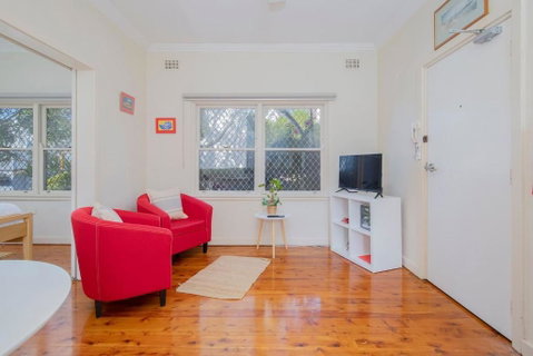 Newcastle Nook - Convenient Comforts In The CBD - Go Out 2
