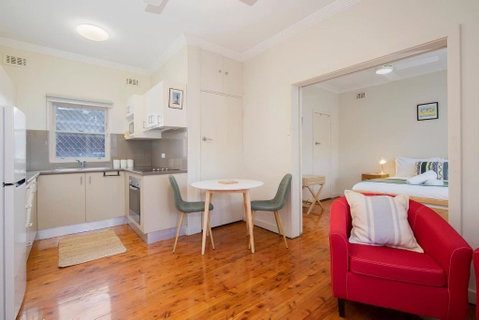 Newcastle Nook - Convenient Comforts In The CBD - Go Out 3