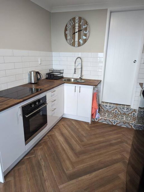 Newly Renovated With Ocean Views - Go Out 3