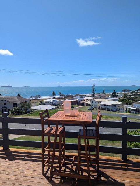 Newly Renovated With Ocean Views - Go Out 0