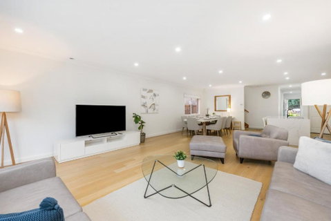 Newsom House - Stylish & Elegant Home With 4 King Beds - Go Out 2