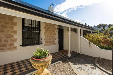 North Adelaide Row Cottage Monte - Pubs and Clubs 0