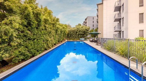 Oaks Sydney North Ryde Suites - Pubs and Clubs 1