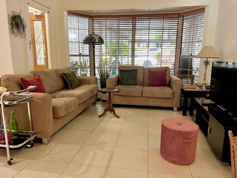 North Ryde Guesthouse - Pubs and Clubs 2