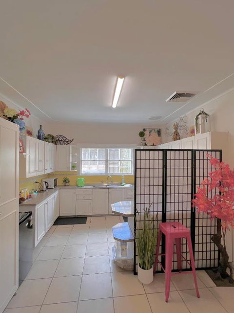 North Ryde Guesthouse - Pubs and Clubs 3