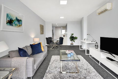 North Sydney Large Two Bedroom MIL2252402 - Go Out 0