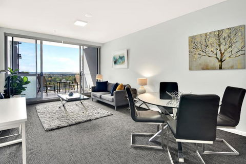 North Sydney Large Two Bedroom MIL2252402 - Go Out 1
