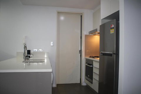 North Sydney Wyndel Apartments-MIL1005 - Go Out 3