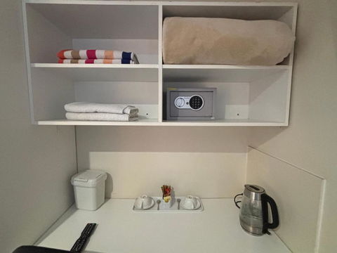 Ocean Reef Homestay - Pubs and Clubs 1
