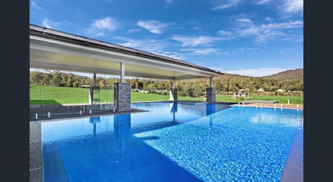 ON Keppies - BnB - Family Farm & Wedding Guest Accommodation Paterson NSW - Go Out 3