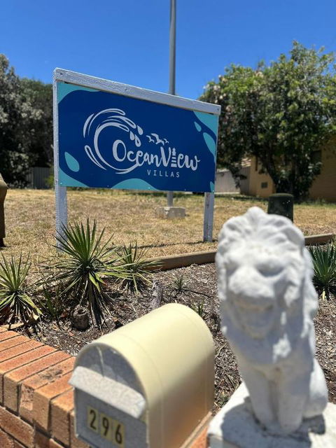 Ocean View Villas - Pubs and Clubs 0