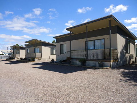 Oval Motel - Murray Bridge - Pubs and Clubs 0