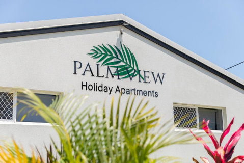 Palm View Holiday Apartments - Pubs and Clubs 3