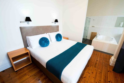 Park Hotel - Pubs and Clubs 2