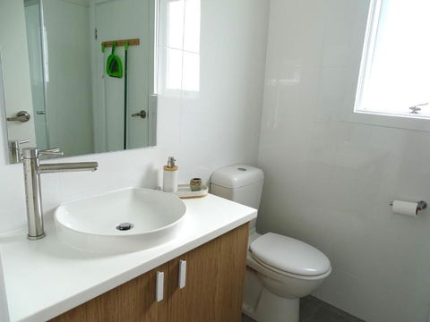 Passat Holiday Units - Unit 2 - Pubs and Clubs 0