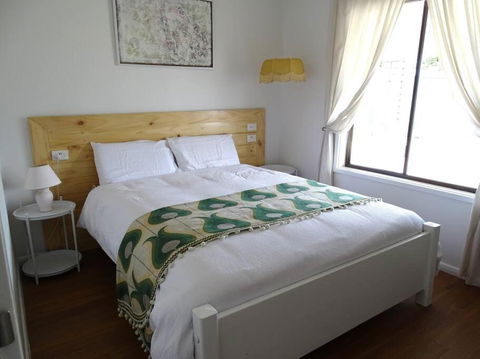 Passat Holiday Units - Unit 2 - Pubs and Clubs 1