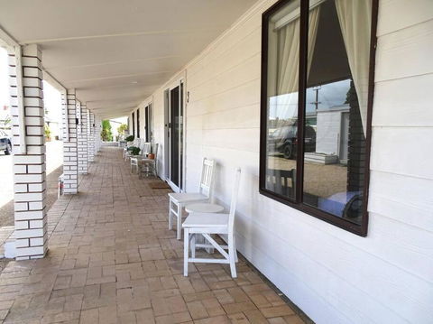 Passat Holiday Units - Unit 2 - Pubs and Clubs 2