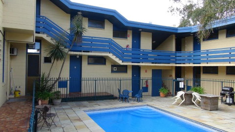 Pathfinder Motel - Go Out 0