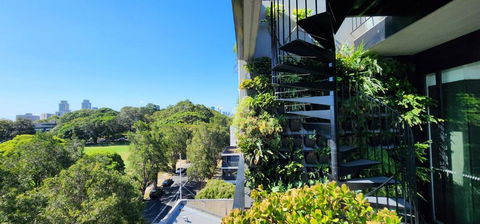 Penthouse Perfection With Private Rooftop Pool - Pubs and Clubs 1